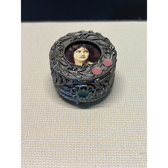 Russ Berrie and Company Unique Decorative Metal Keepsake Trinket Box with Lid - Picture 1 of 11